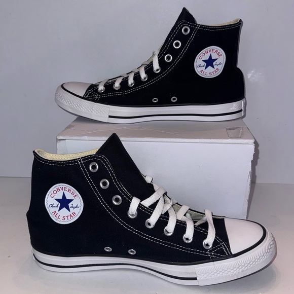 Converse chucks all stars size M 9 W 11 canvas Black and White High-Tops NIB - Picture 1 of 11